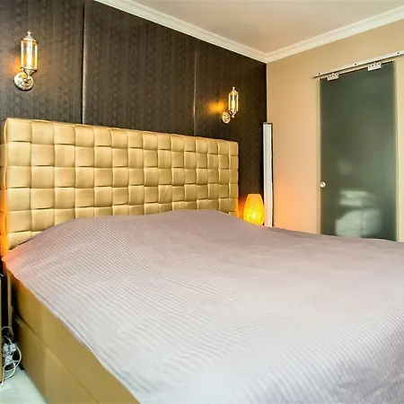 Luxury With Swimming Pool And Jacuzzi Villa